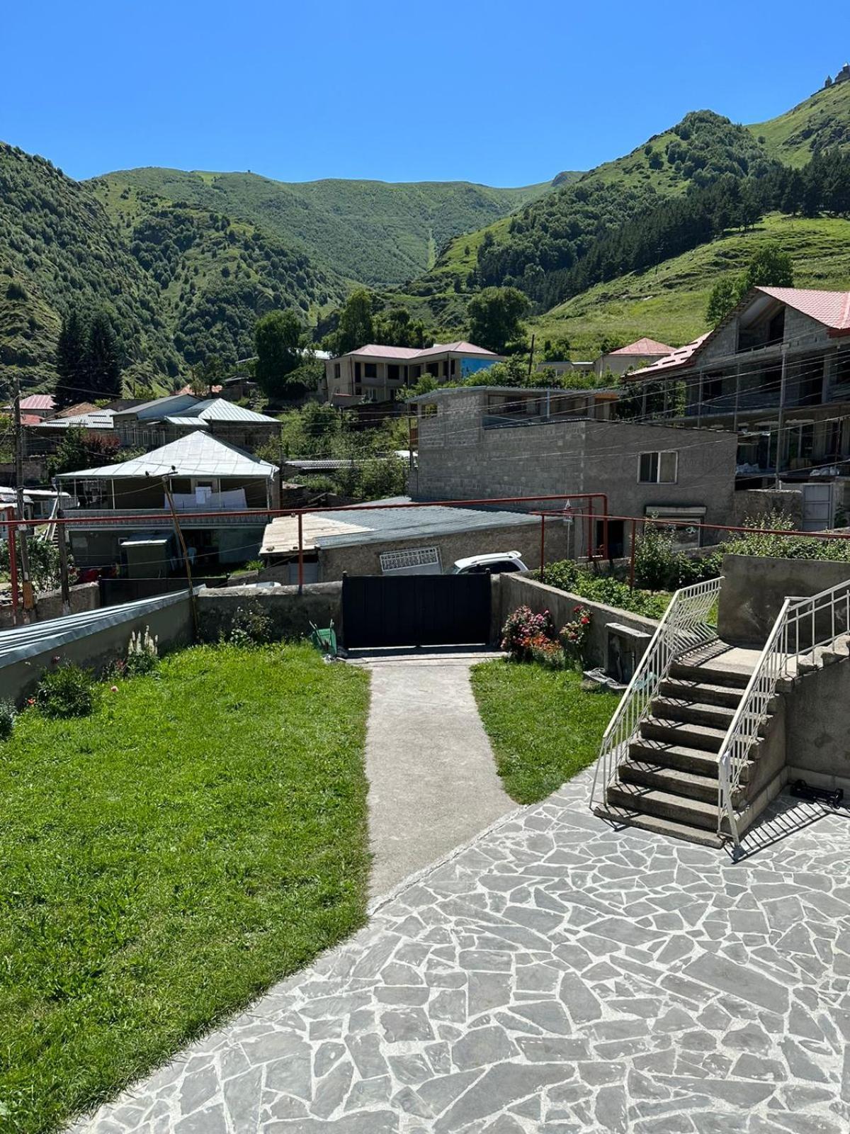 Polaris Kazbegi Hotel Ngoại thất bức ảnh